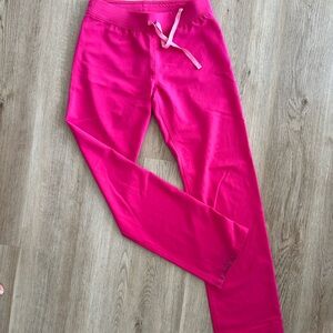 Hot Pink FIGS Small + Tall